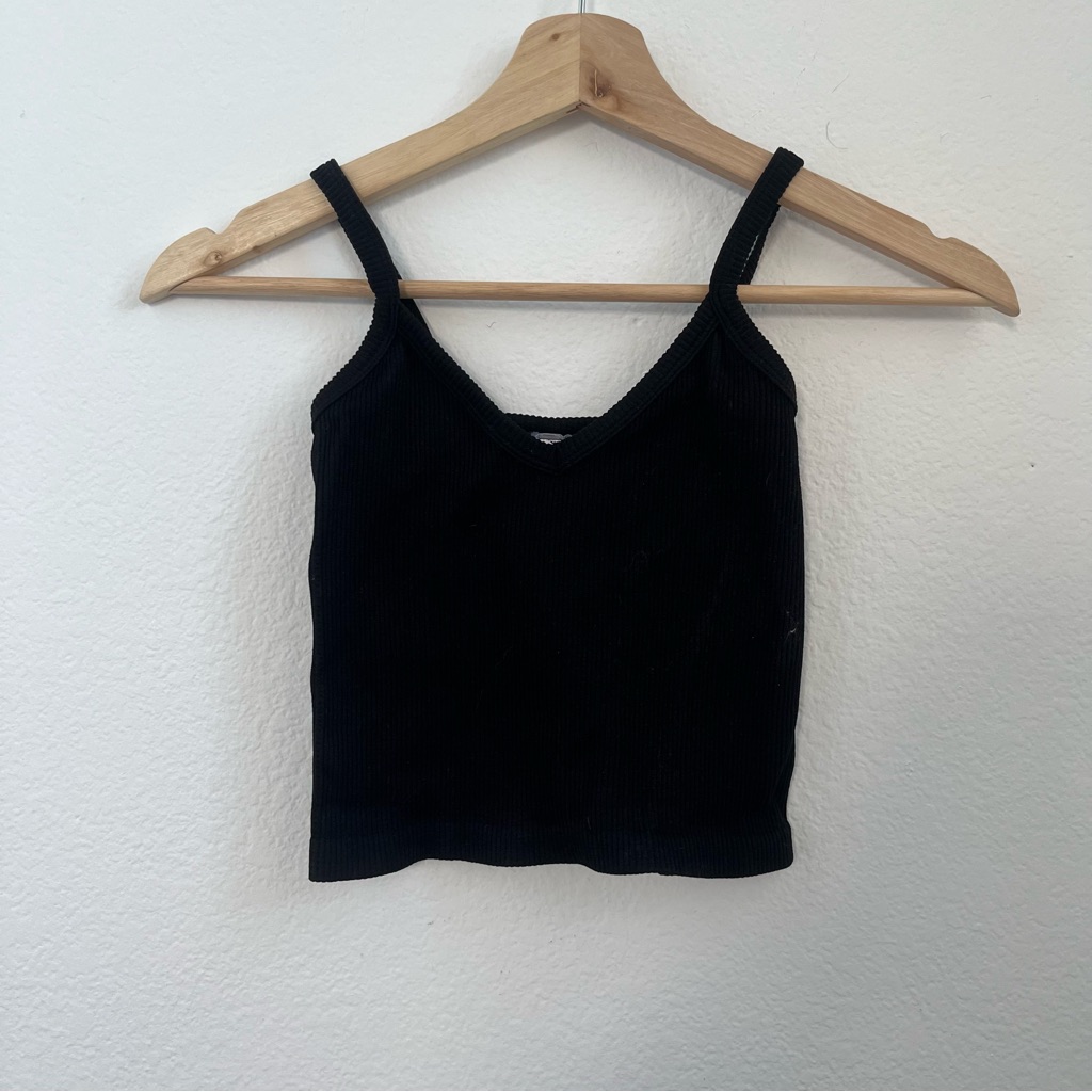 Basic Black Ribbed Crop Top